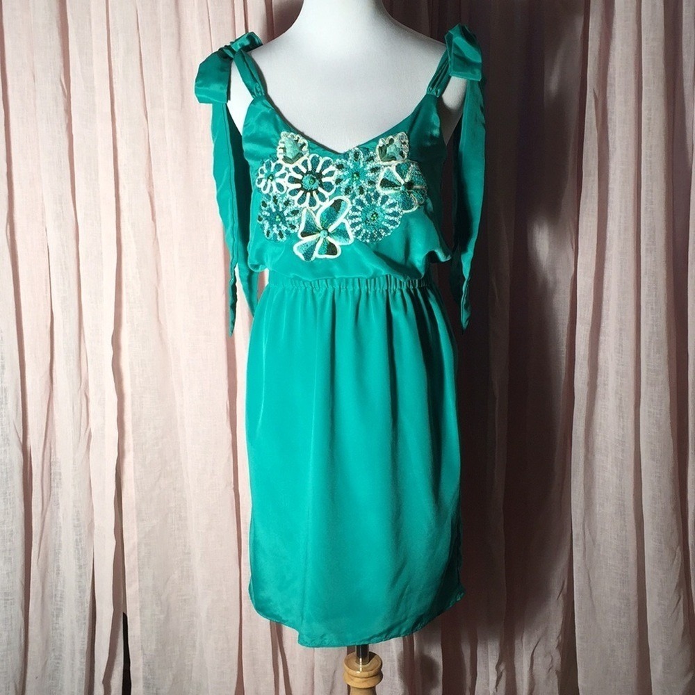 Anthropologie- Judith March Size Small Green Dress Embroidered Tie Straps Lined